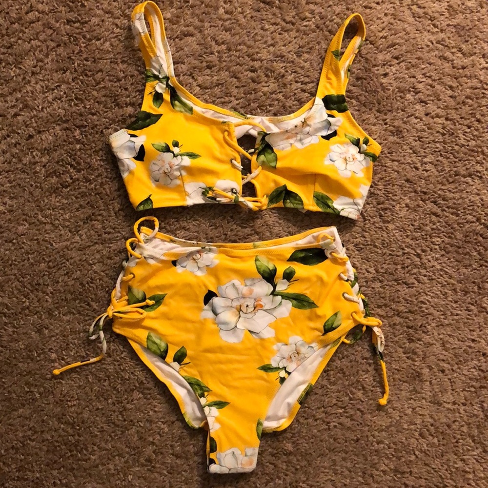 Cupshe bikini!